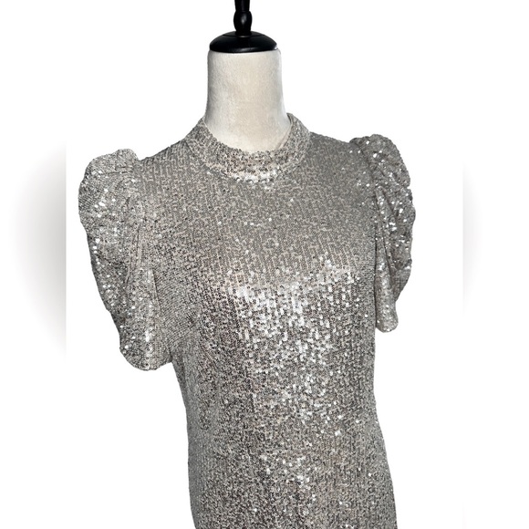 H&M Holiday Collection grey silver puff sleeves midi sequin sparkle dress - Picture 4 of 10
